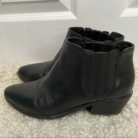 JOIE Barlow Black Leather Booties Heeled Ankle Chelsea Style Boots 37 - Picture 4 of 10